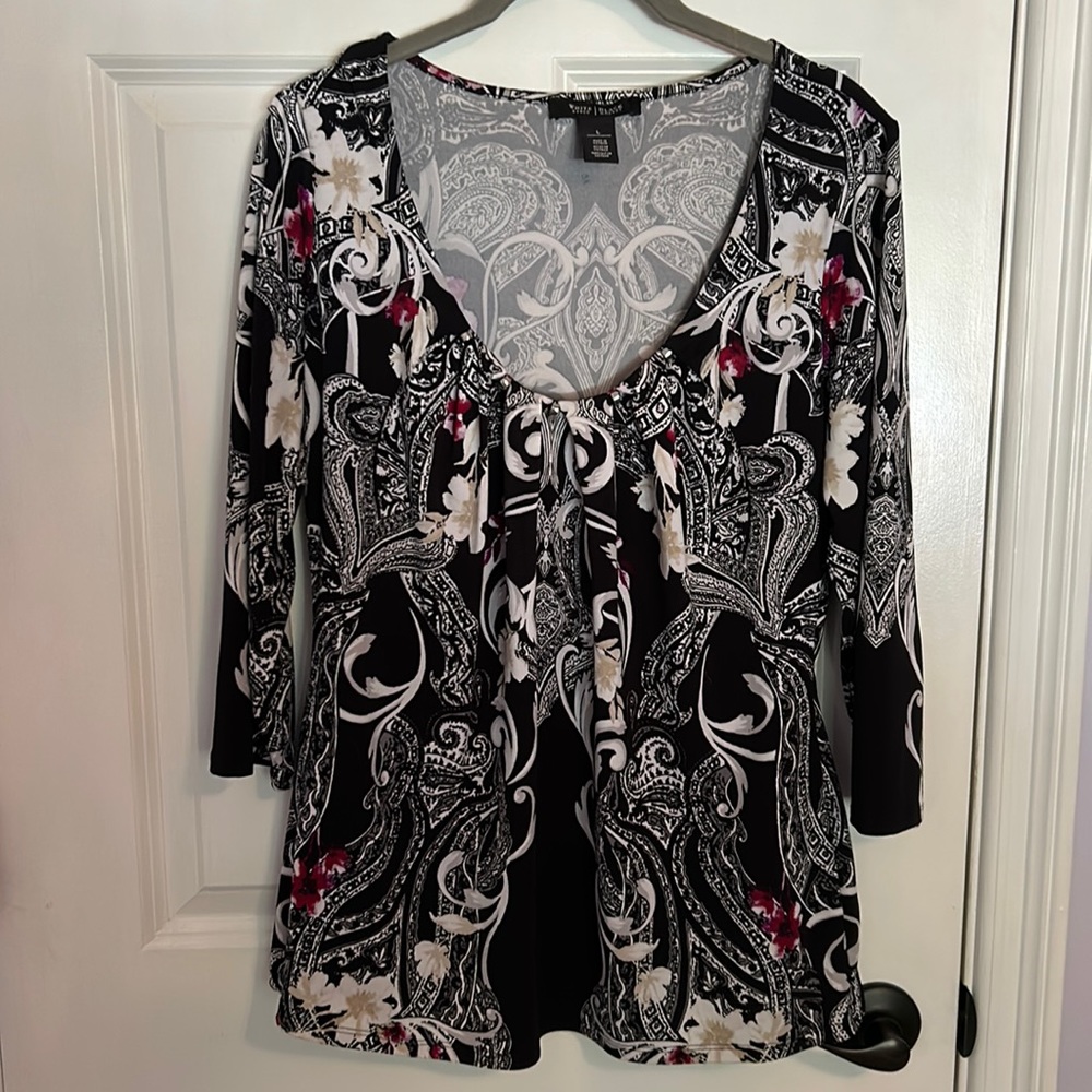 WHBM Women’s Top Black, White, Beige & Burgundy. Silver neckline accent